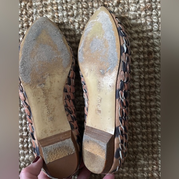 Givenchy Women’s Leather Leopard Animal Cheetah Print Flat Shoe size 9.5 - Picture 3 of 5